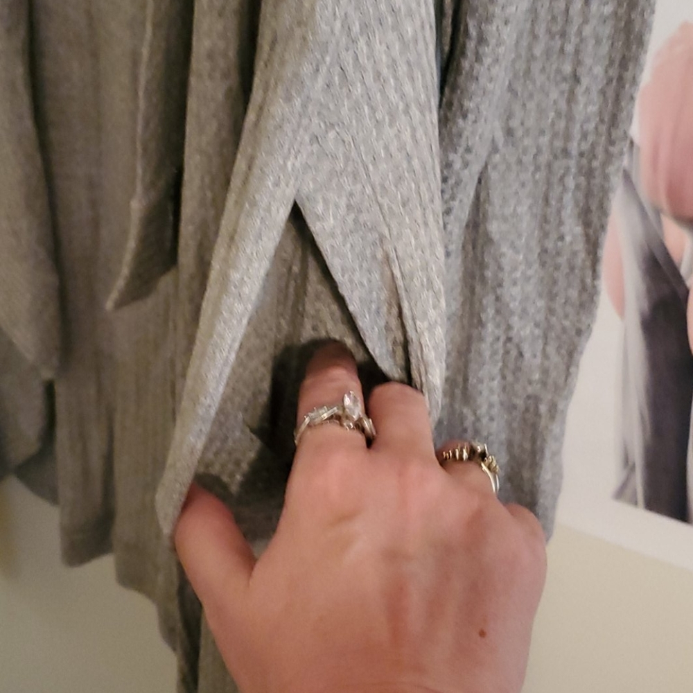 Sweater - Picture 7 of 7
